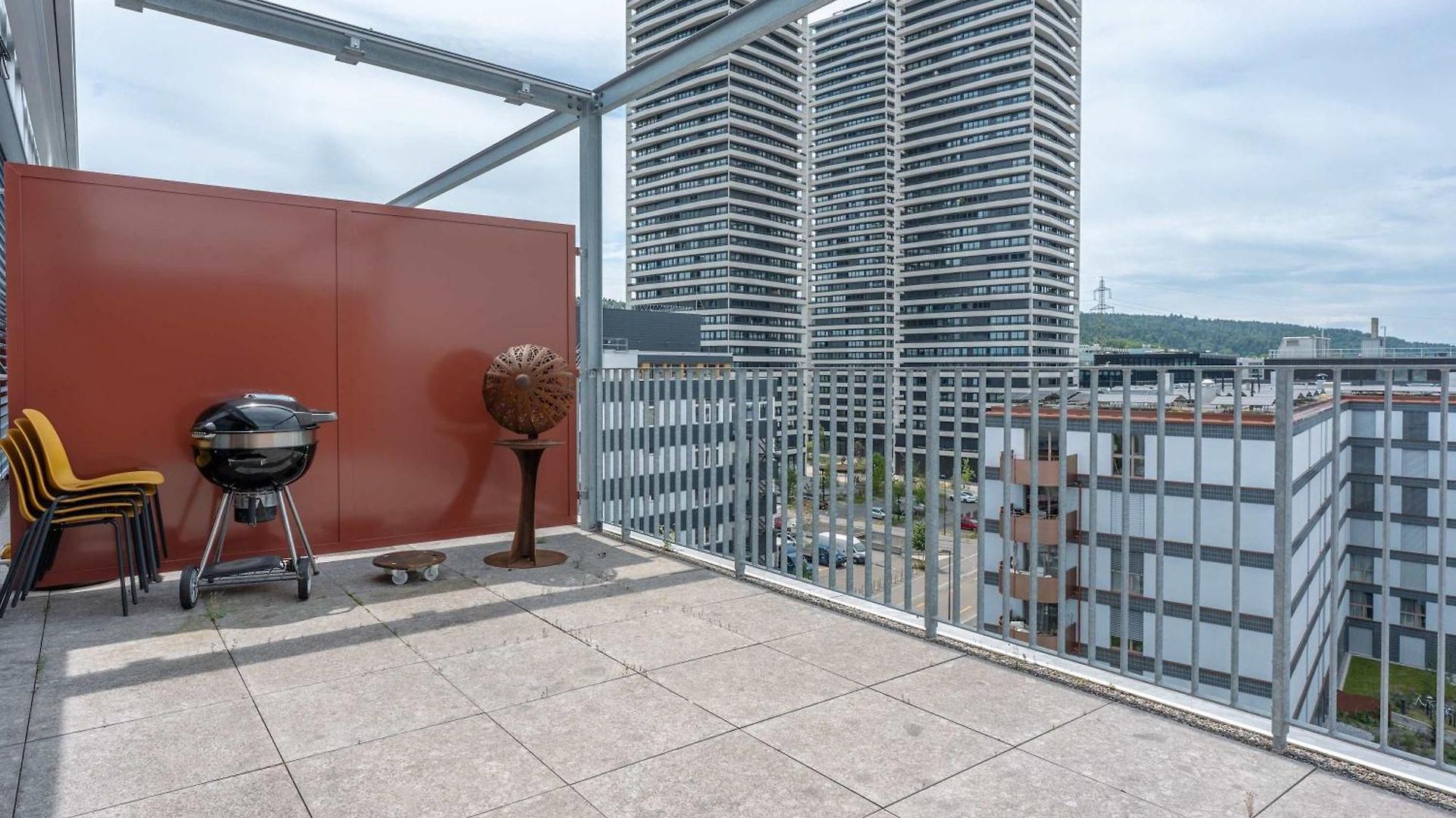 Apartment Modern With Balcony View & Workspace Zurich