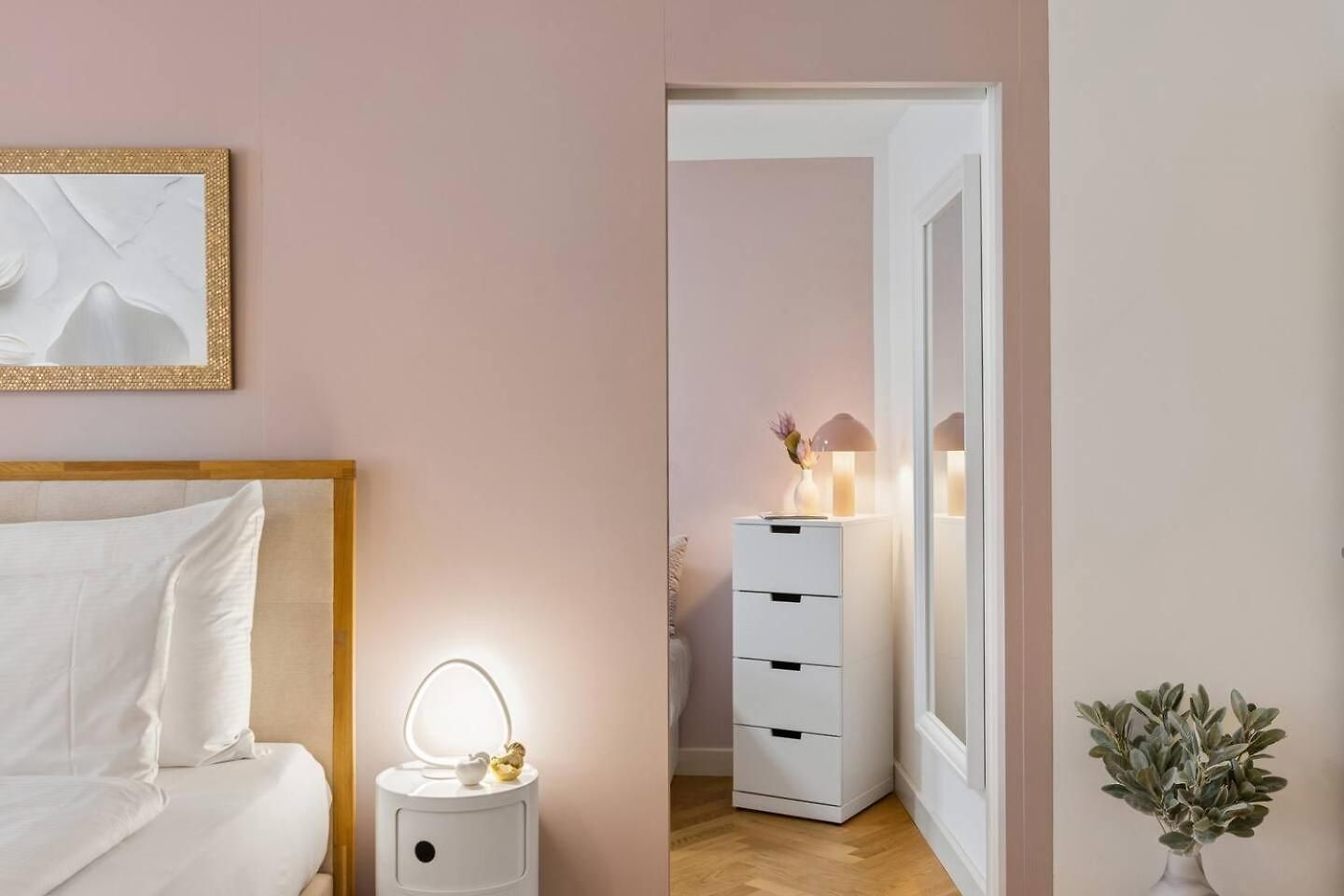 Designer Old Town Waterview Ac Apartment
