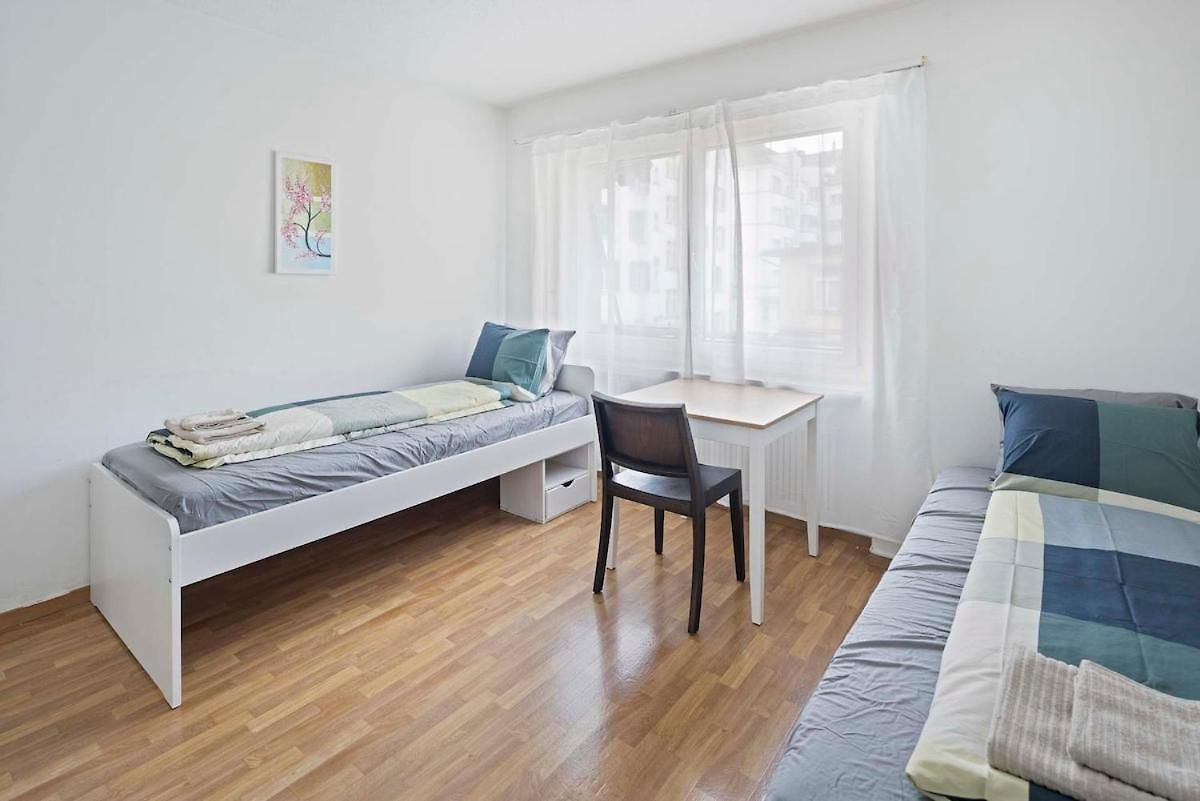 Family - 3 Bedrooms Sleeps 7 Zurich