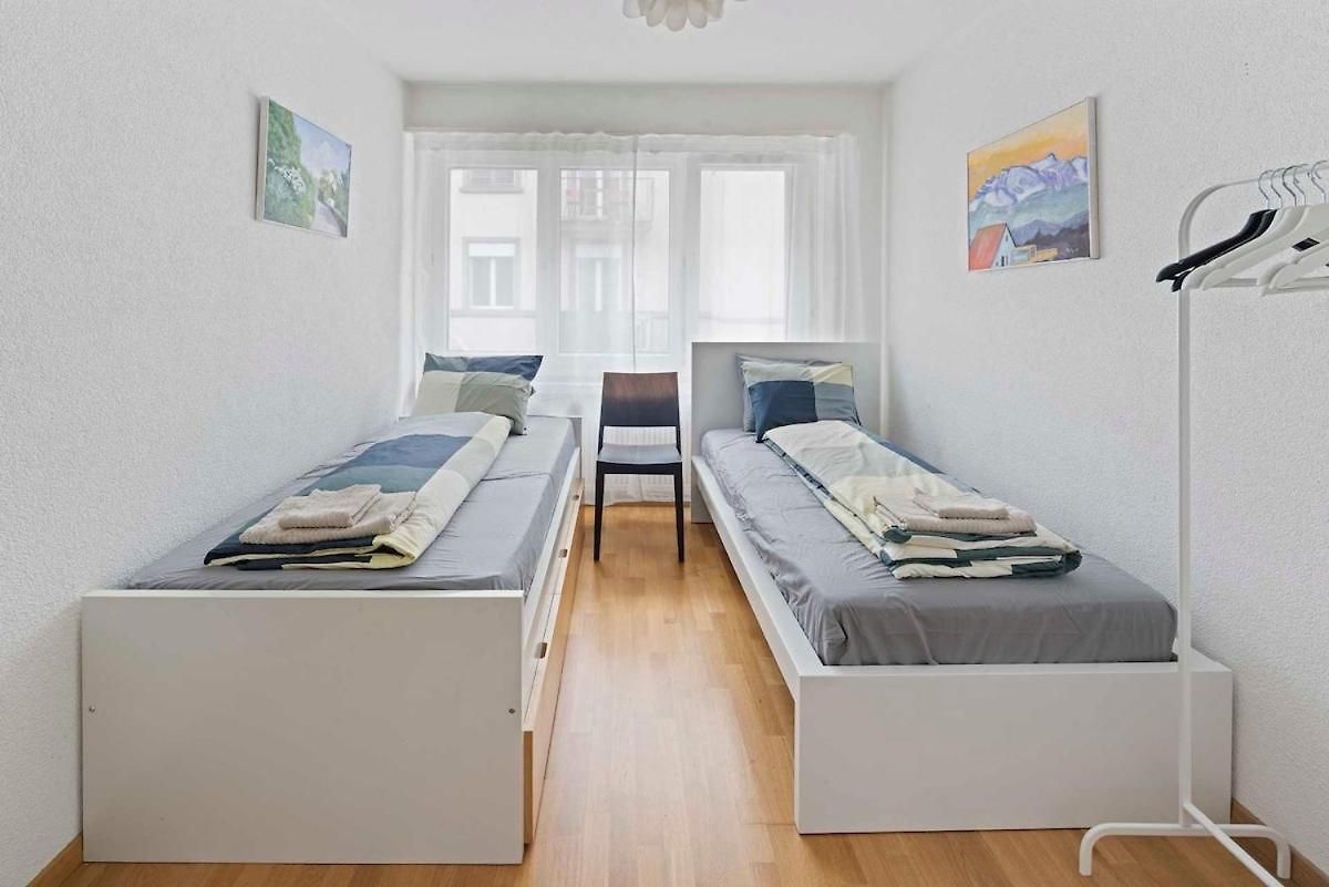 Family - 3 Bedrooms Sleeps 7 Apartment Zurich
