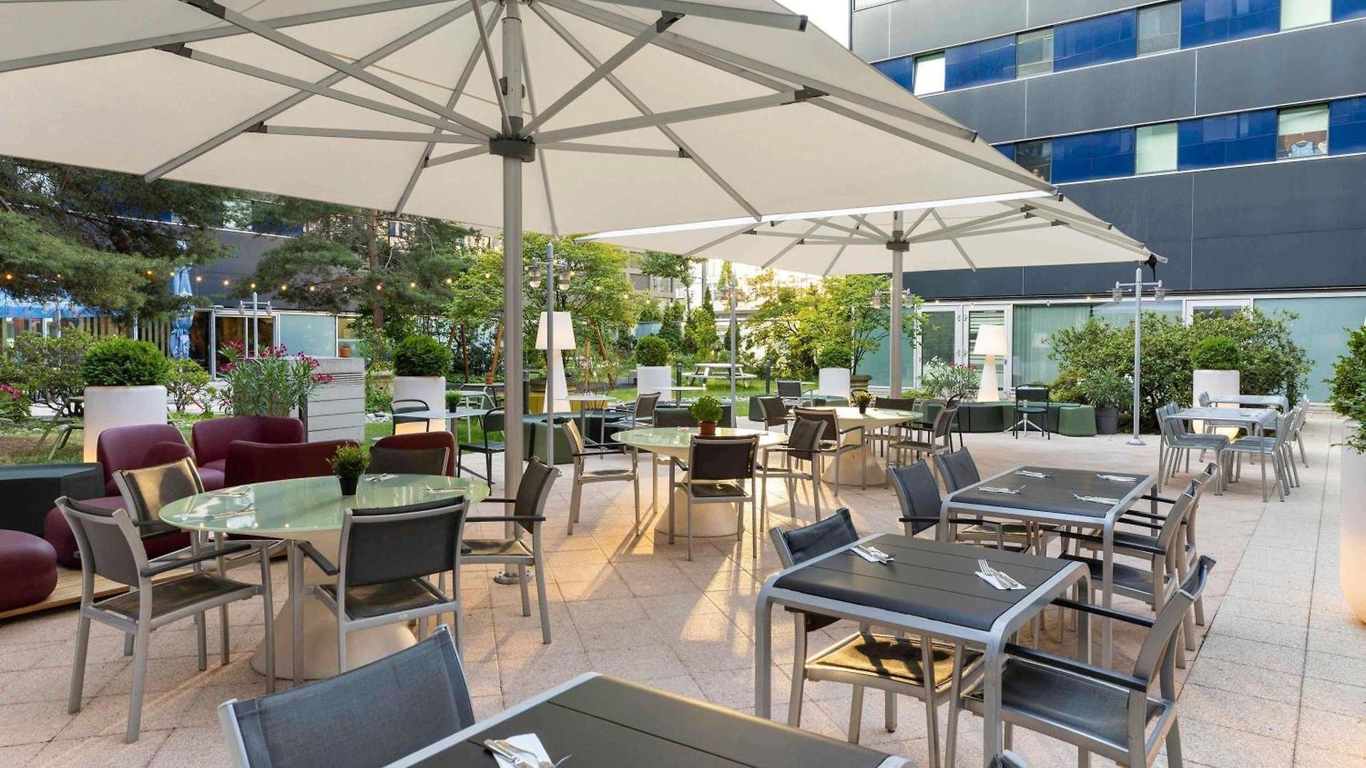 Novotel West