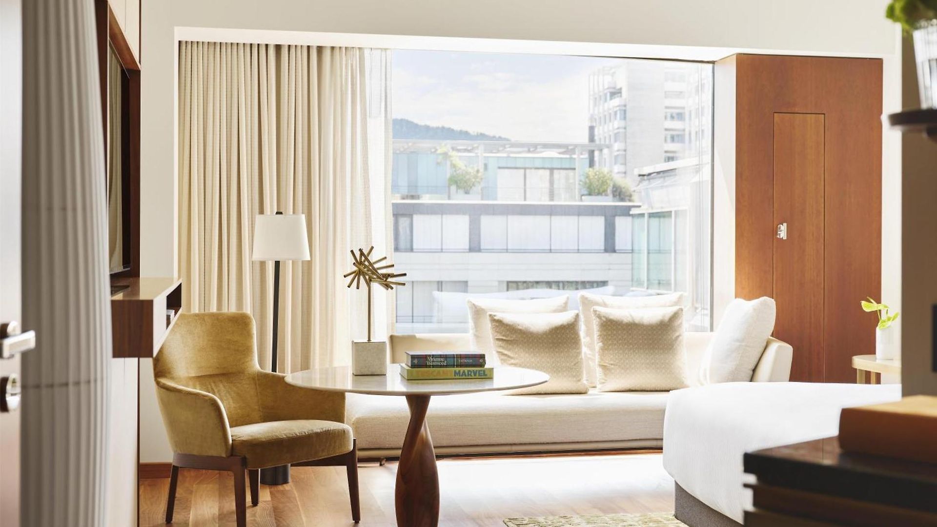 Park Hyatt – Center Luxury