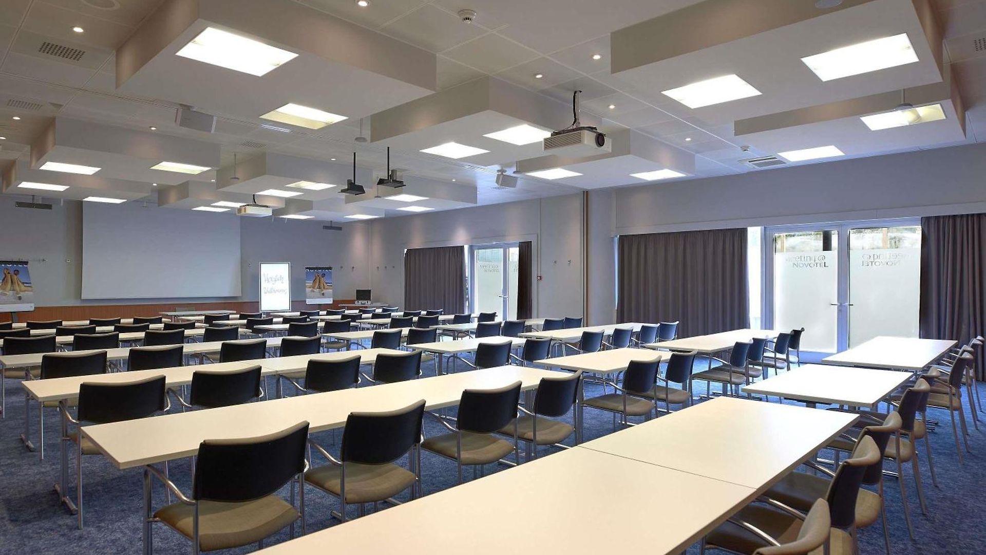 Novotel West Hotel 4*