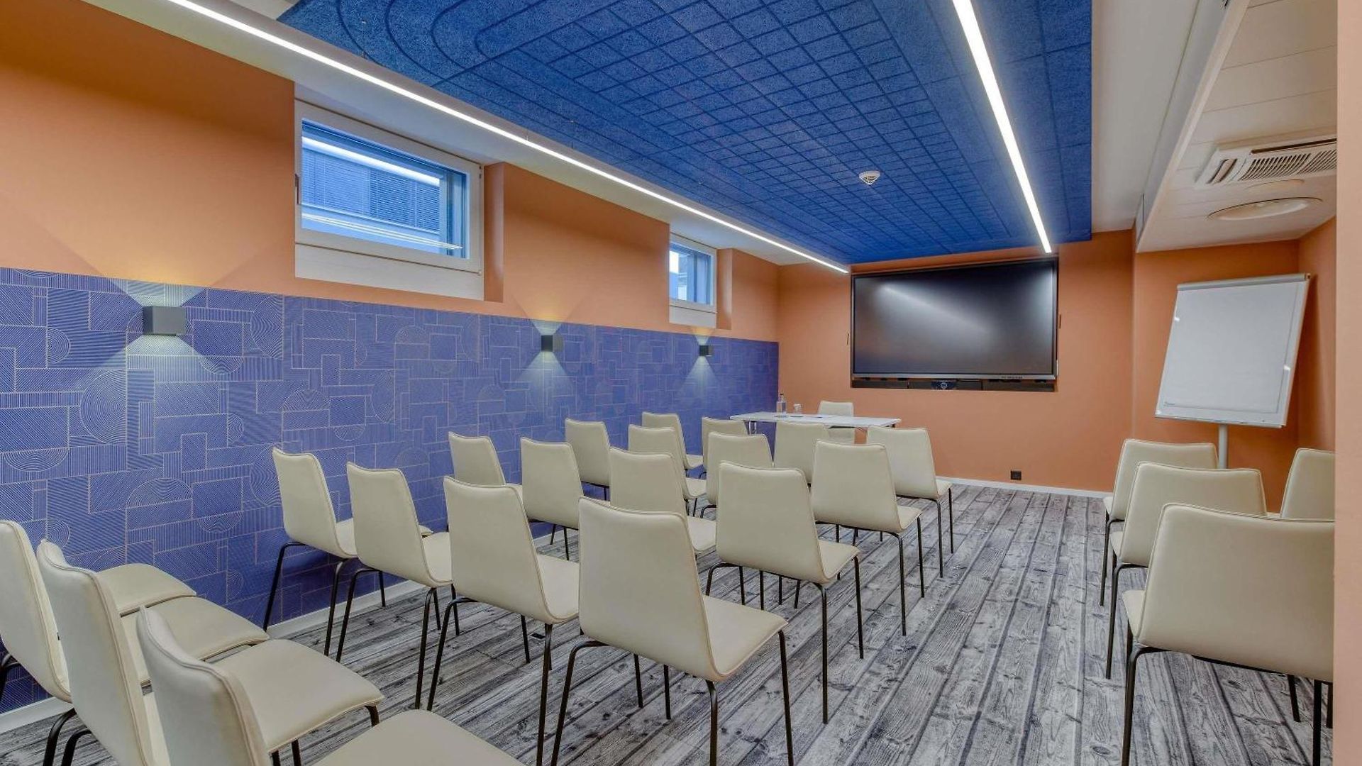 Ibis Styles Center 3*