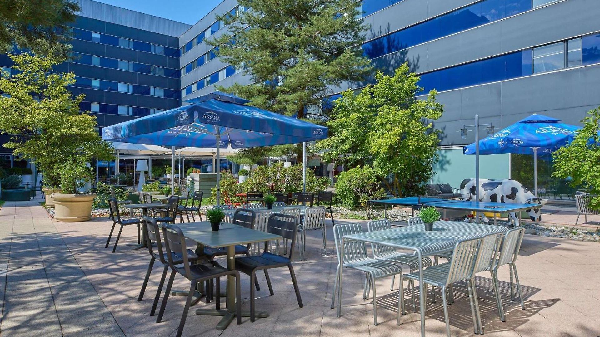 Ibis West Hotel