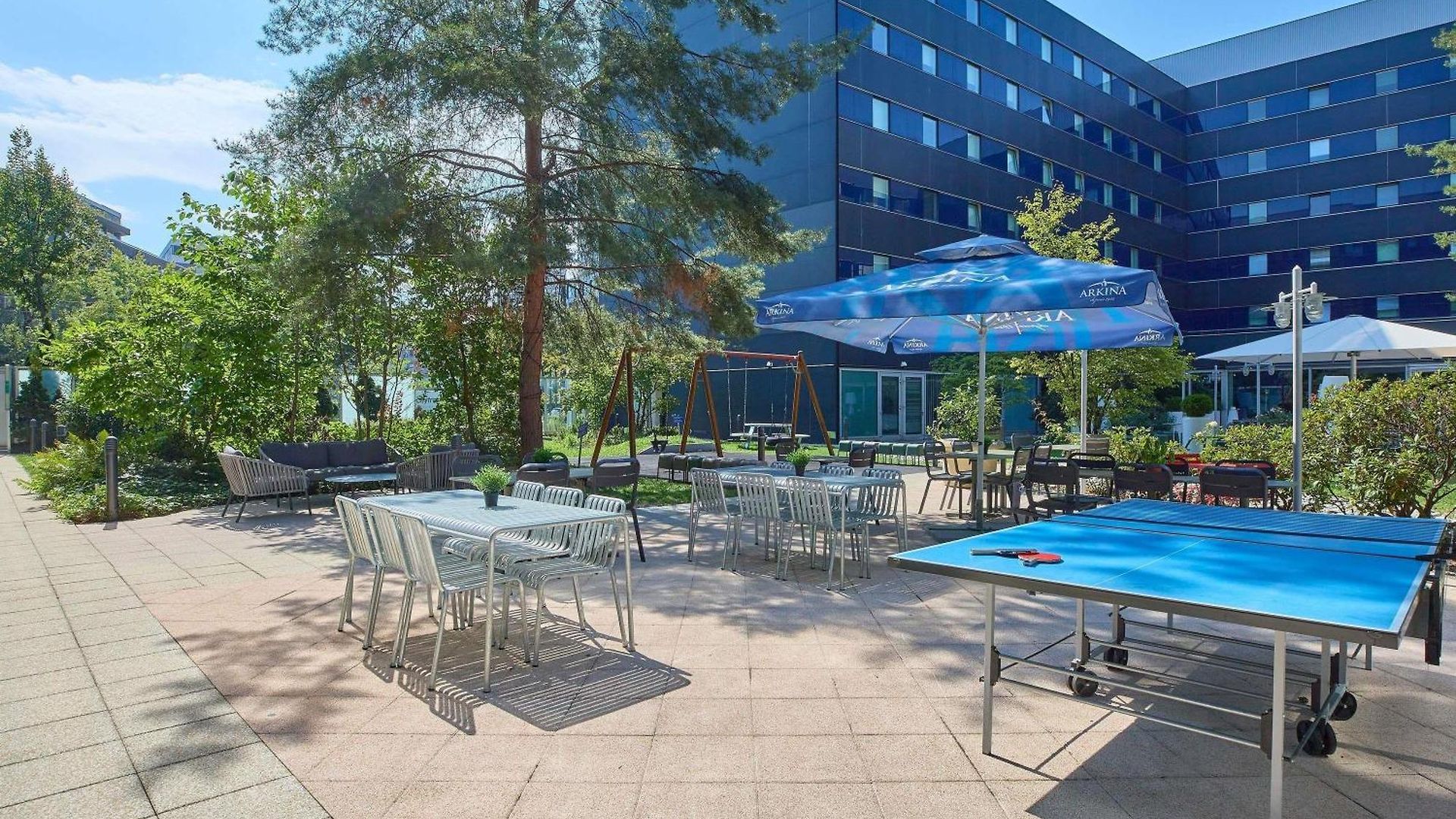 Hotel Ibis West 3*