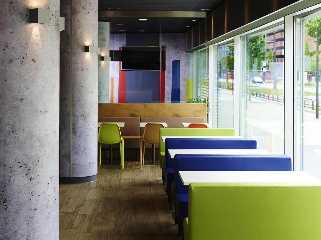 Hotel Ibis Budget West *