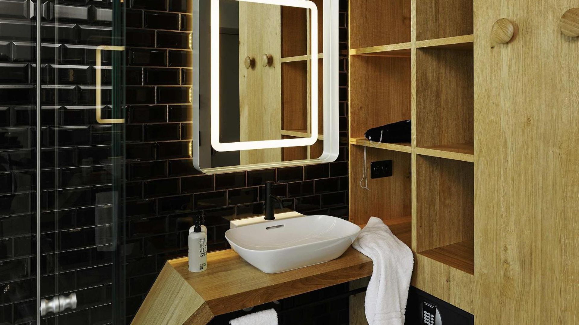 25hours Langstrasse Hotel 4*