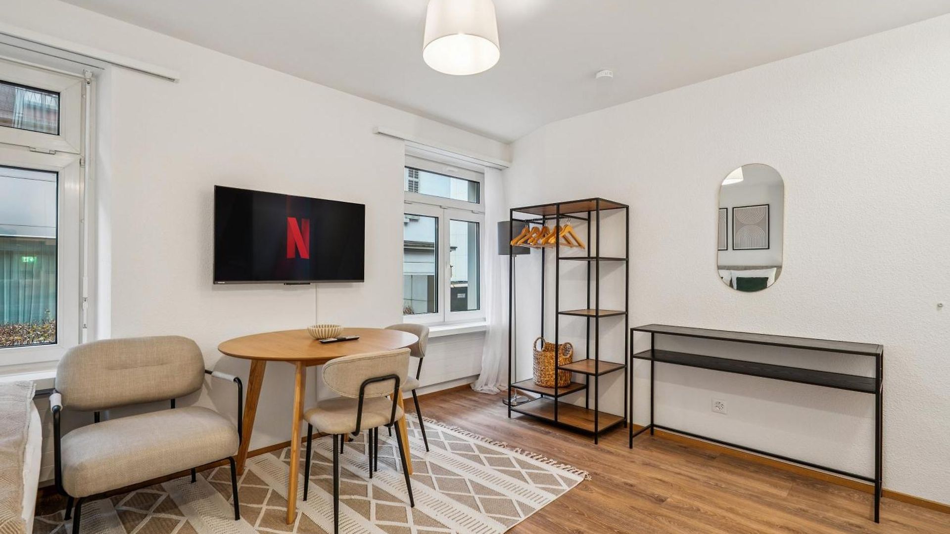 Exclusive Near Center - Color 4 * Zurich