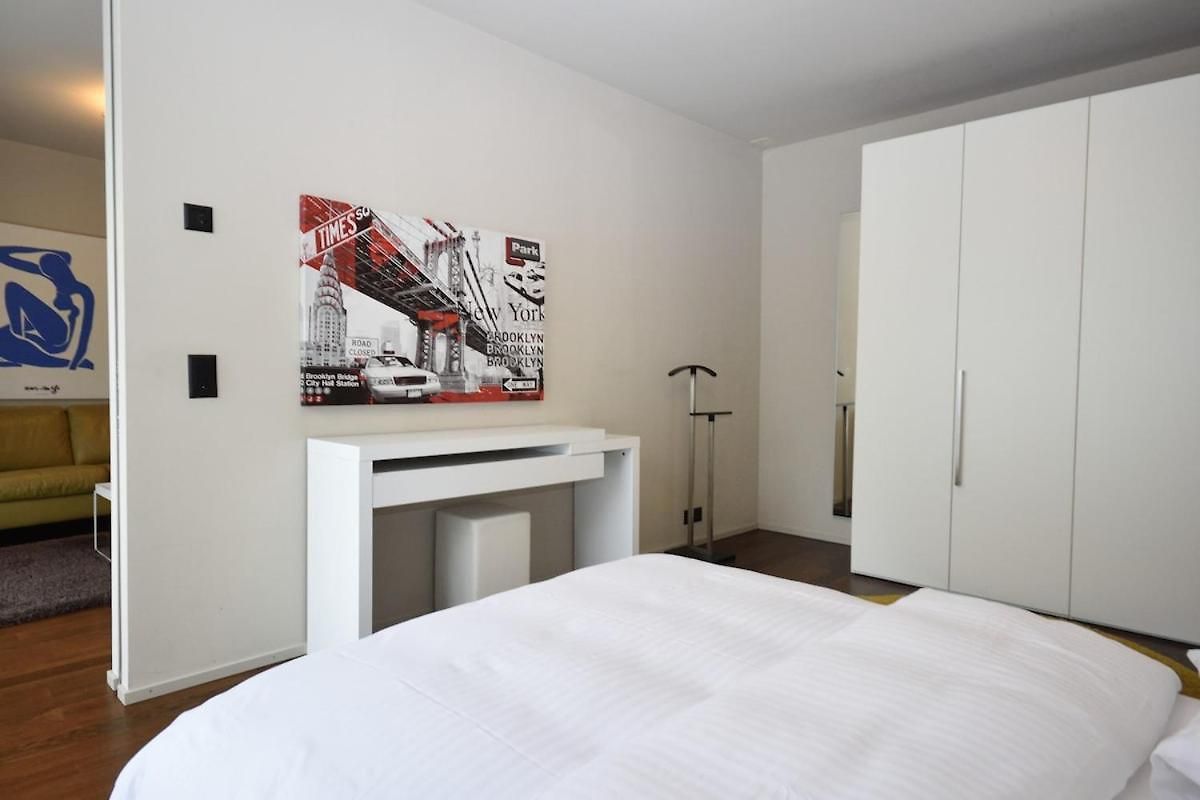 1br - Modern, Stylish, Centrally Located - Baron 26 Apartment