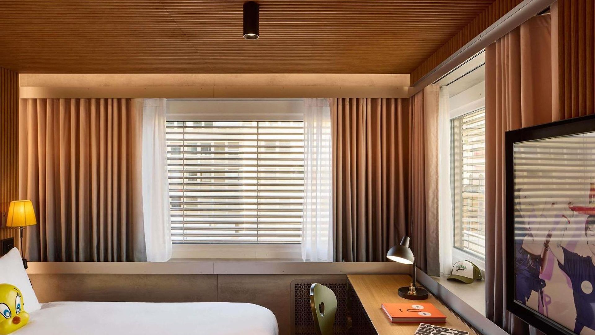 Hotel Mama Shelter 4*
