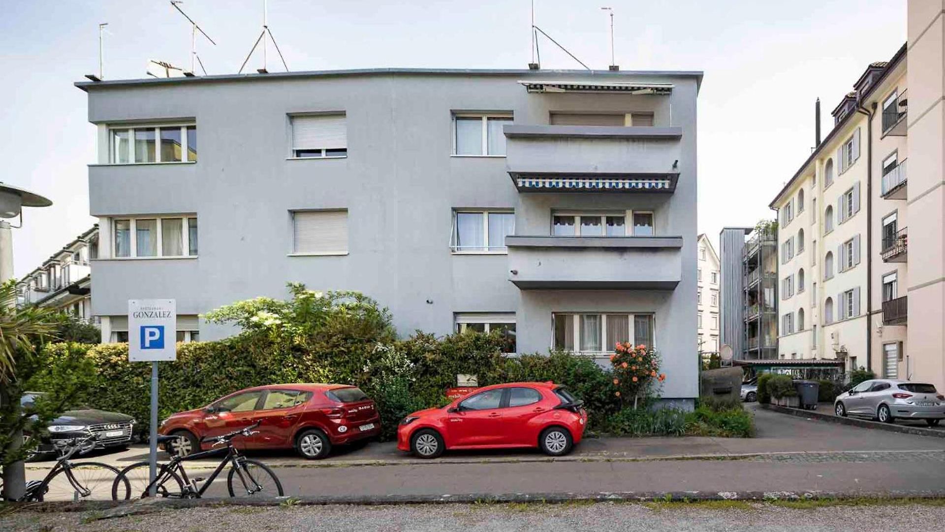 Family - 3 Bedrooms Sleeps 7 Apartment