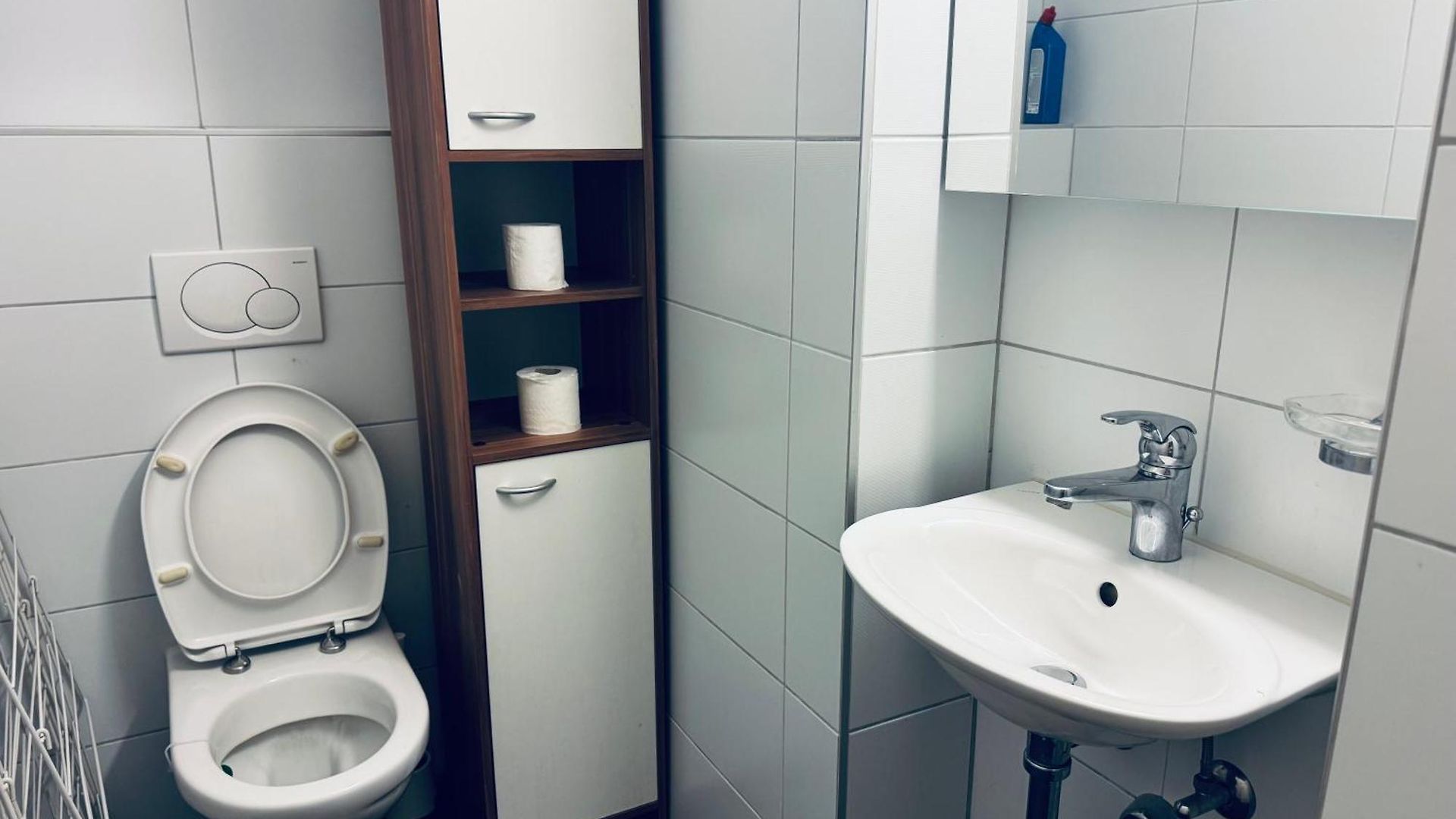 Side Center In Friendly Area Apartment