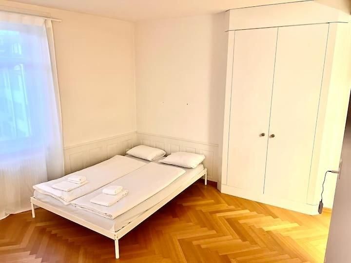 Amazing Flat In Heart Of Old Town Glockenb Apartment *