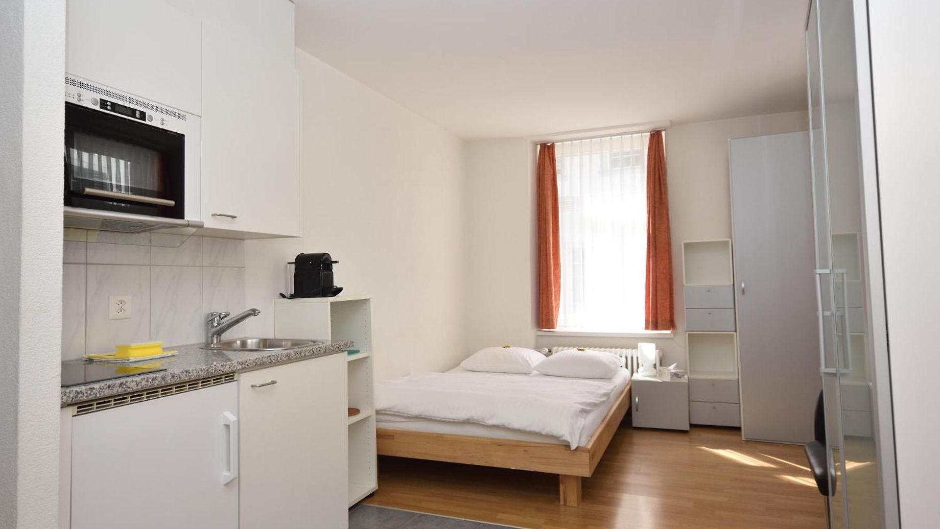 Apartment Near Rennweg - Stork 33 *