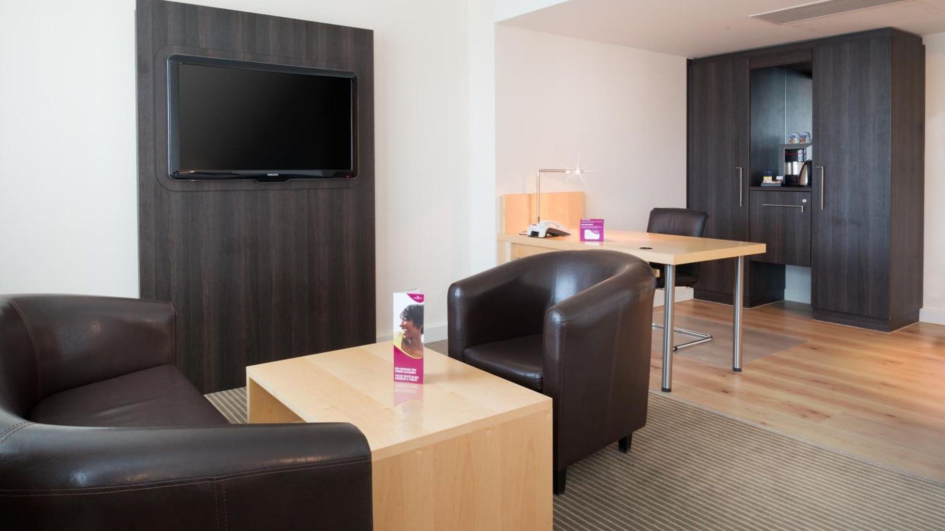 Crowne Plaza Zürich, An Ihg 4*