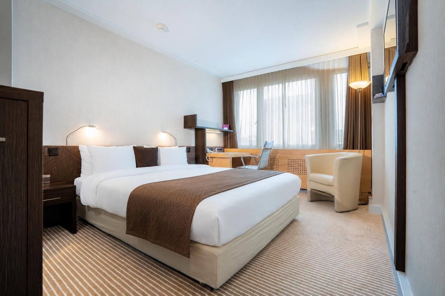 Crowne Plaza Zürich, An Ihg Zürich