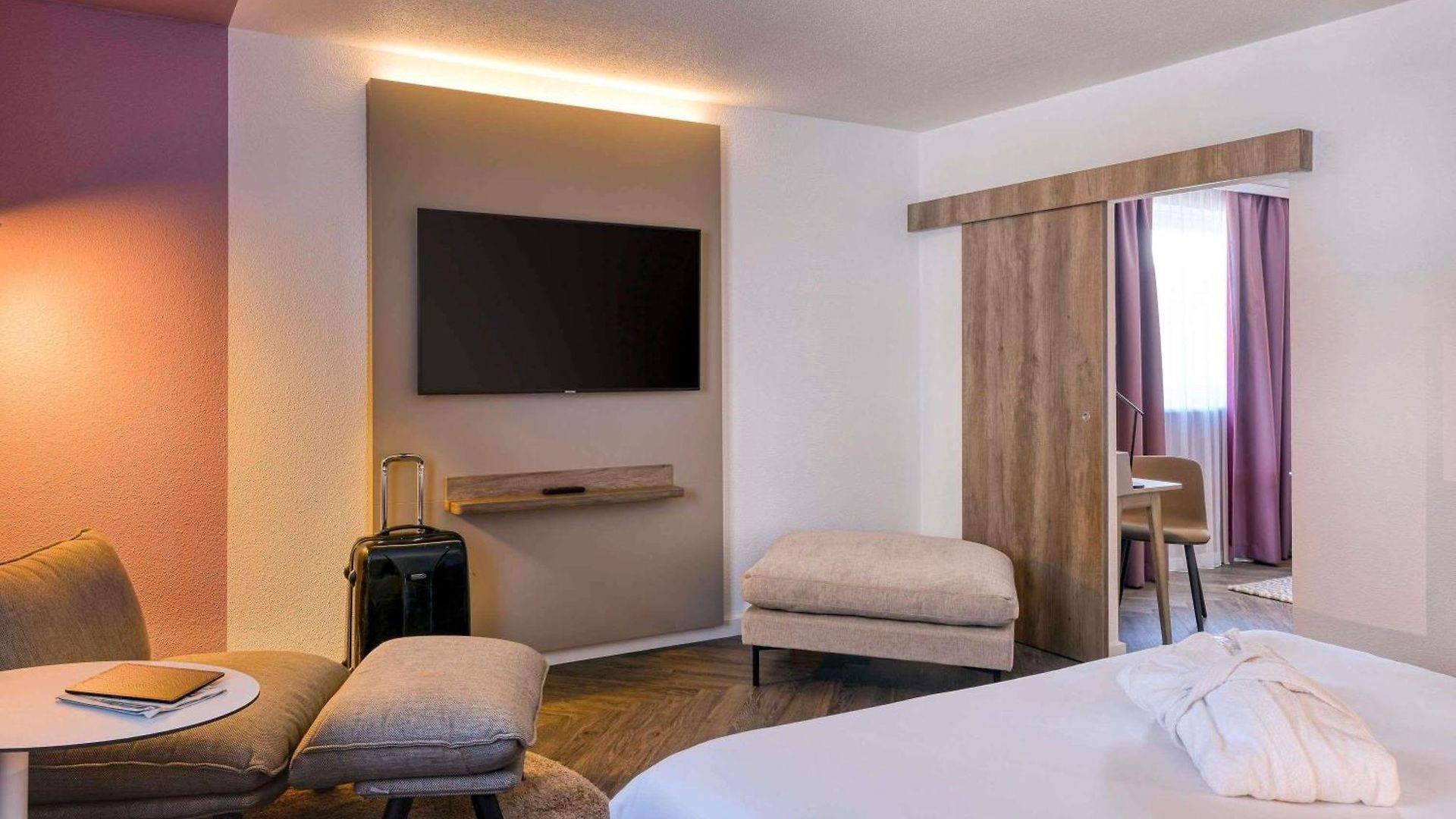 Novotel West