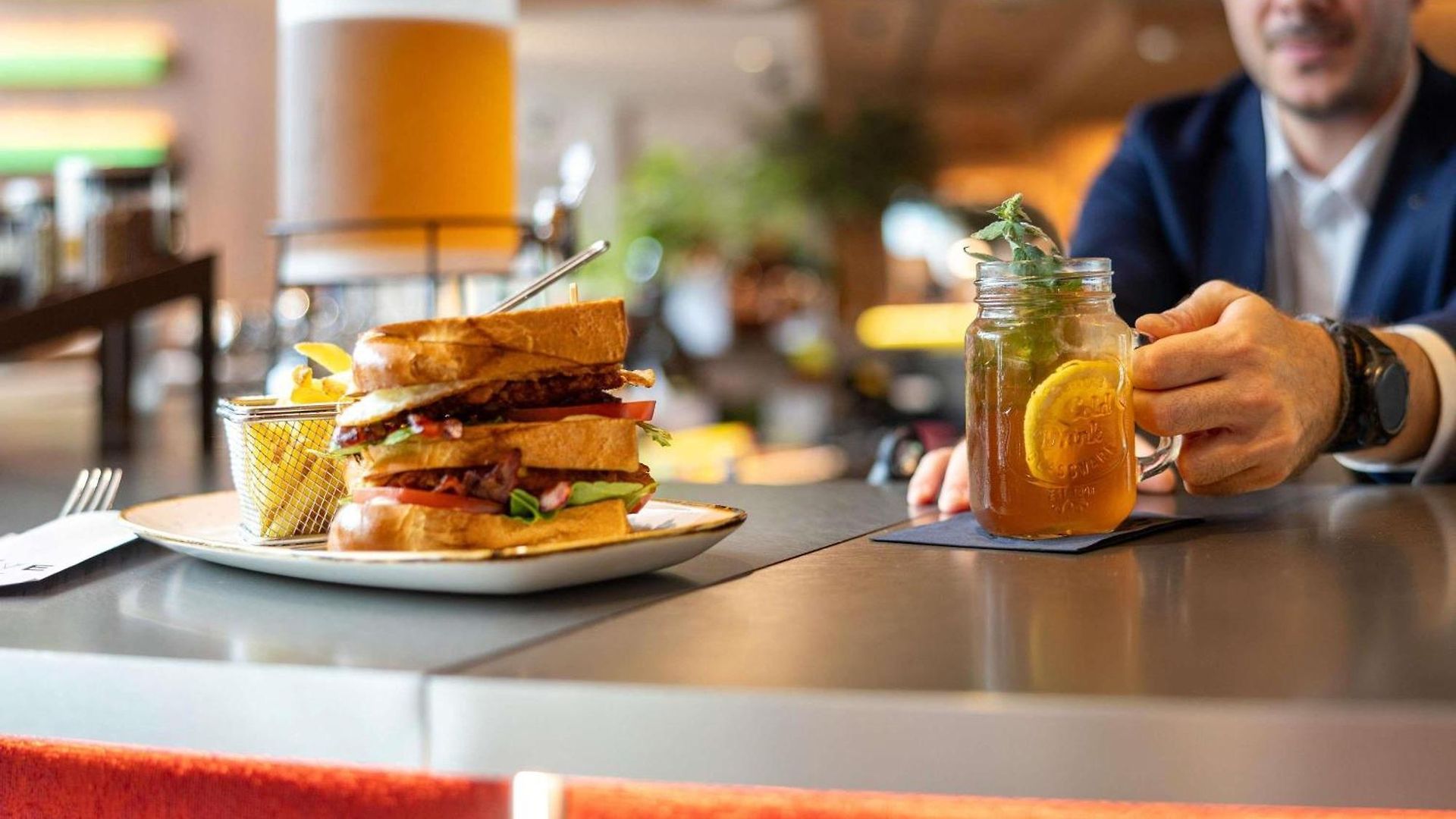 Novotel West Hotel 4*