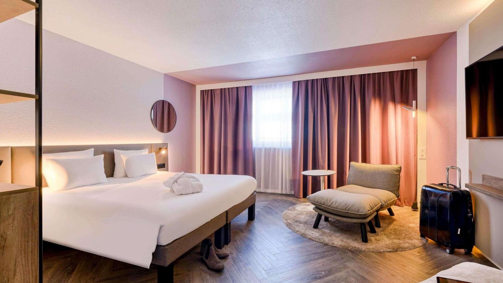 Novotel West Hotel