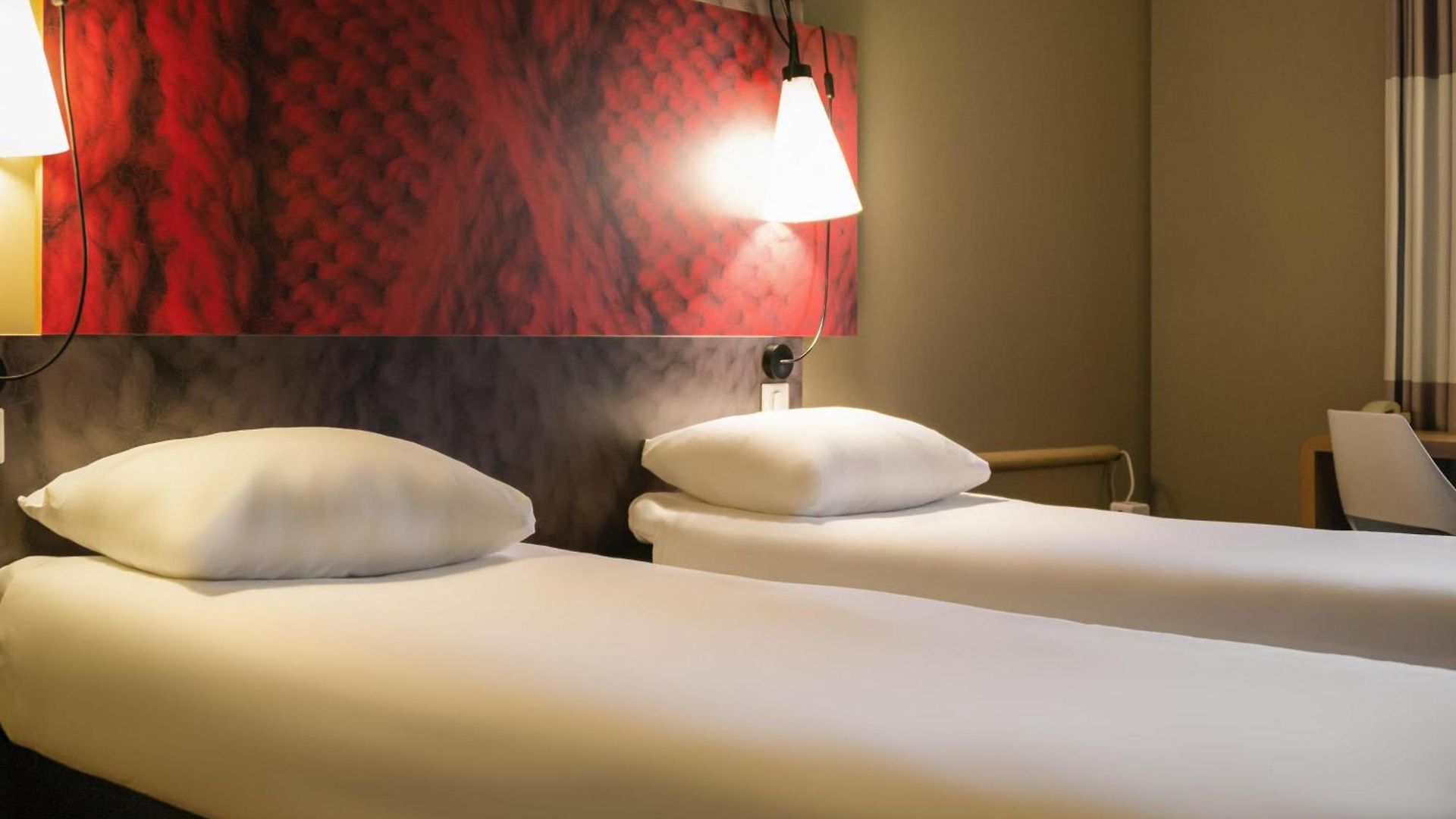 Ibis West 3*