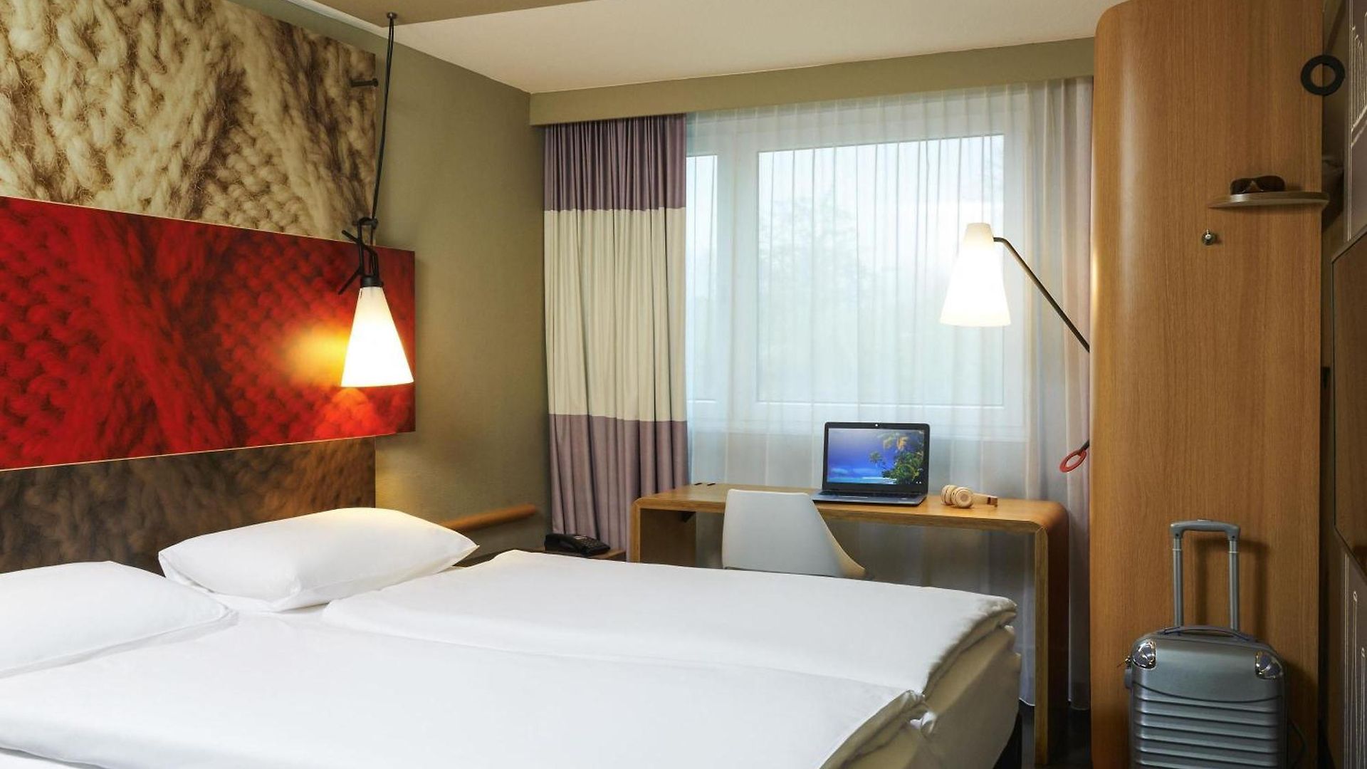 Ibis West Zurich