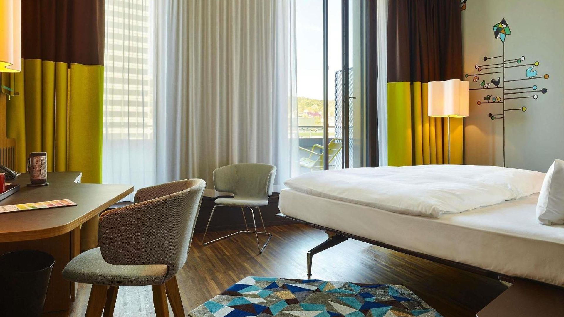 Hotel 25hours West 4*
