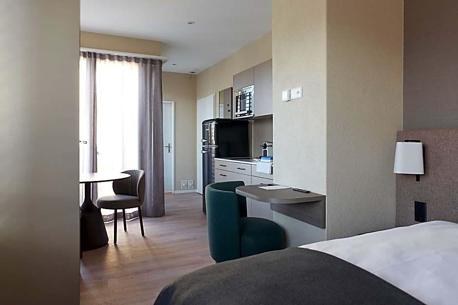 - Franklinstrasse Aparthotel 4*