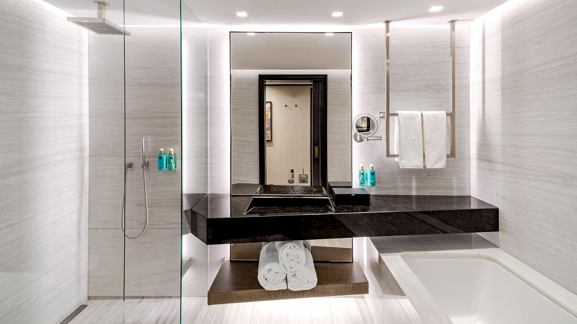 Five - Luxury Zürich