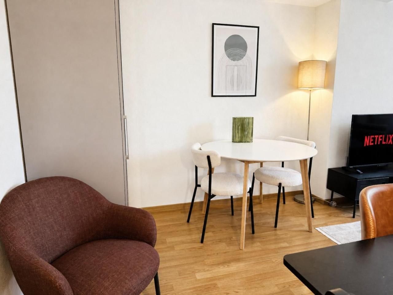 In A Perfect Location - Stork 35 Apartment Zurich