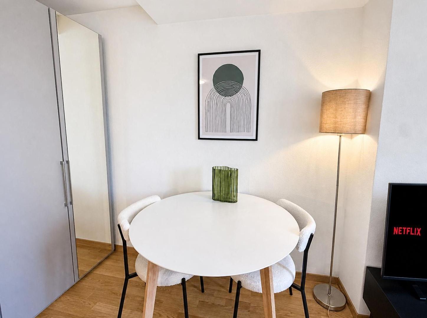 In A Perfect Location - Stork 35 Apartment Zurich