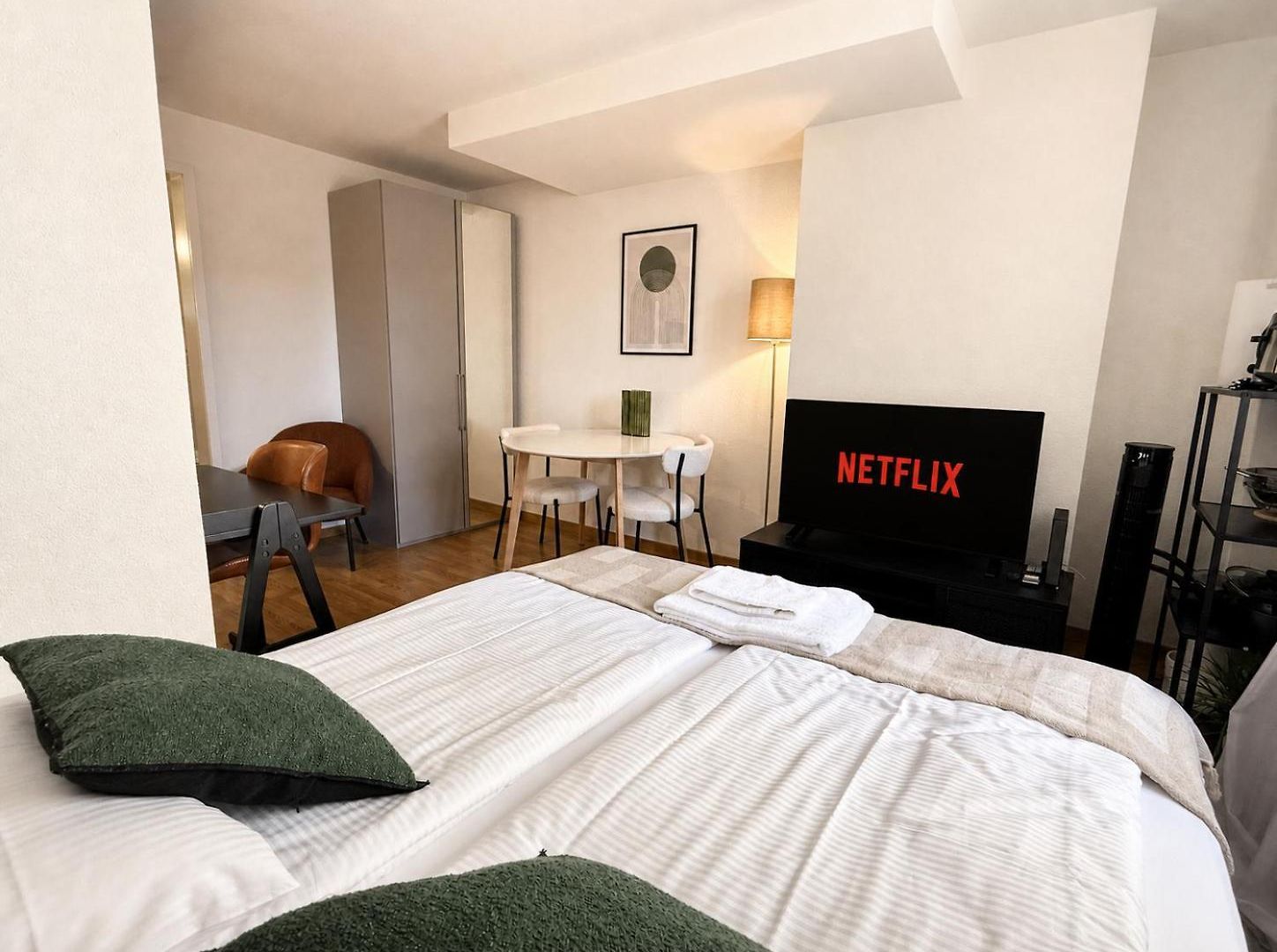 Apartment In A Perfect Location - Stork 35 Zurich