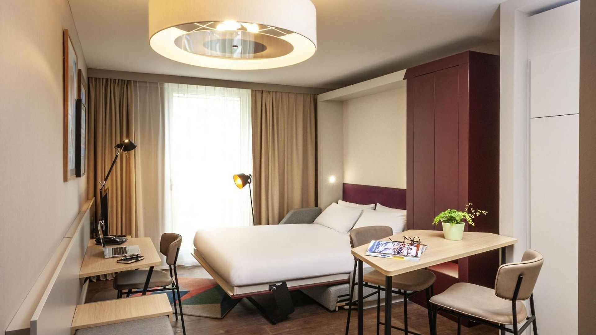 Aparthotel Adagio Center 4*