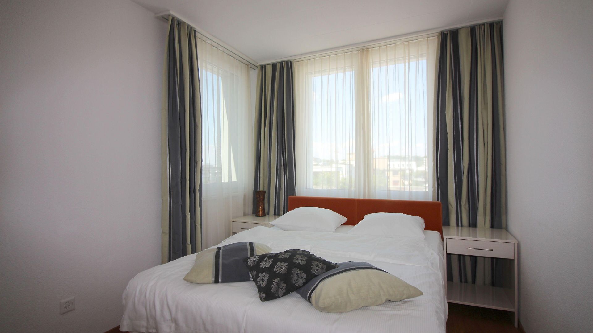 Swiss Star Oerlikon Lodge - Self Check-In