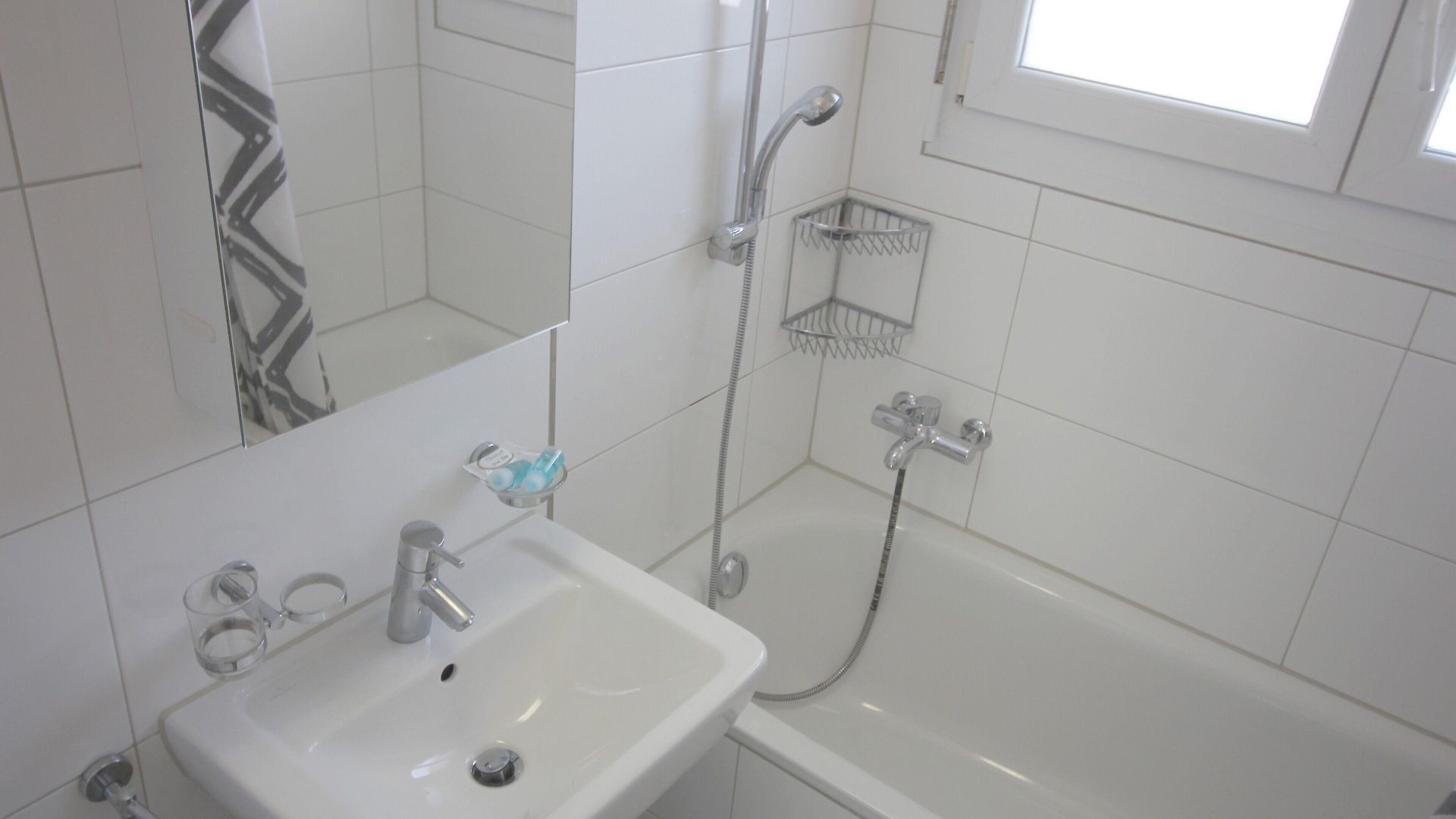 Apartment Swiss Star District 11 - Self Check-in Zürich