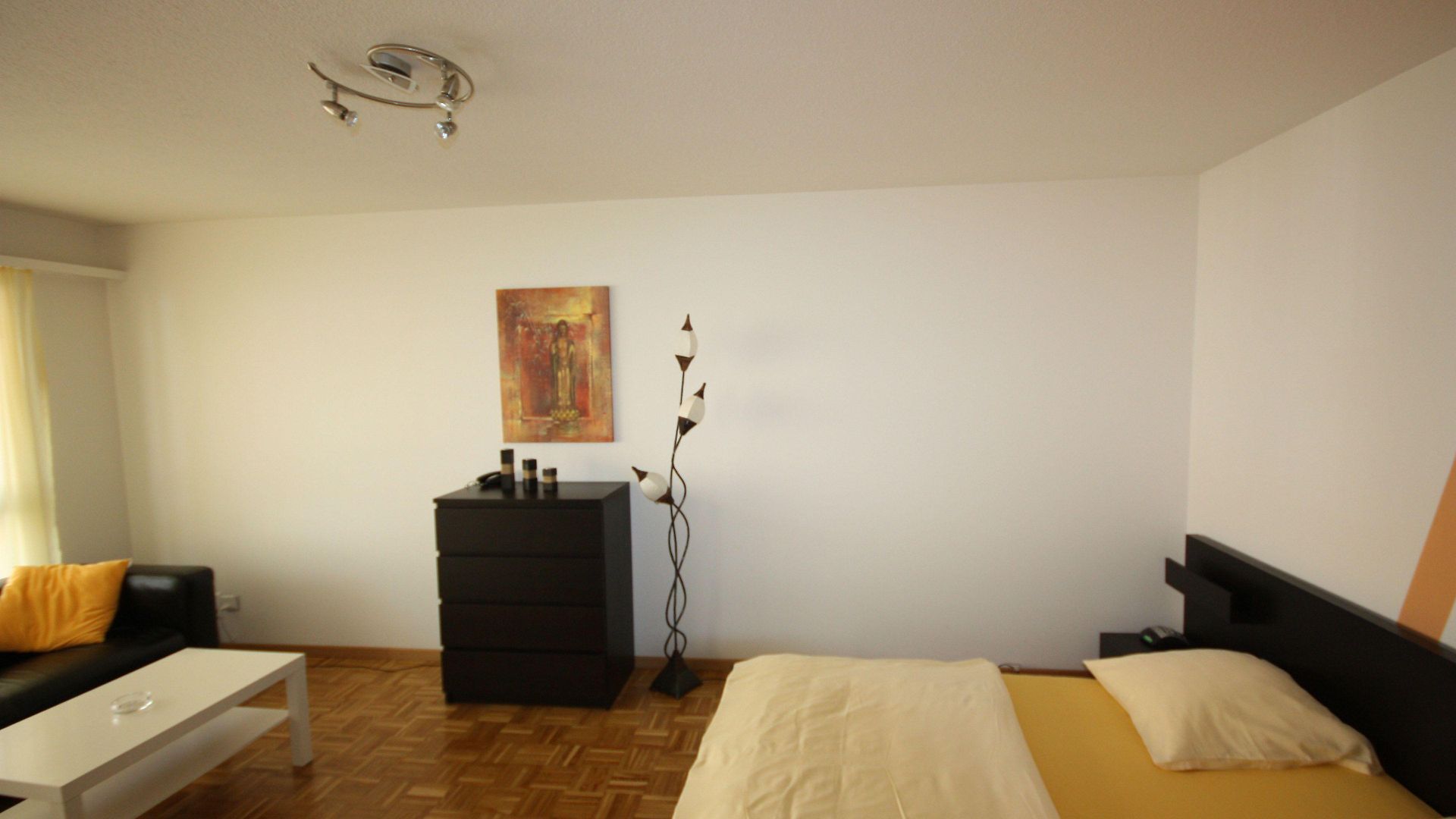 Apartment Swiss Star District 11 - Self Check-in *