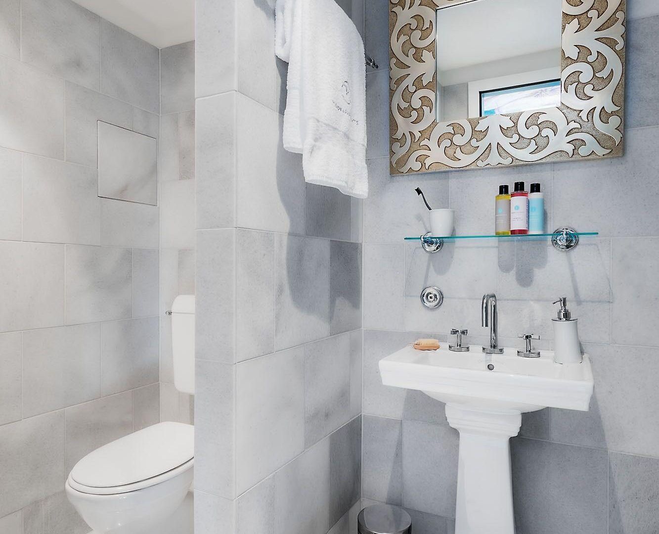 Visionapartments Albertstrasse - Self Check-In Apartment *