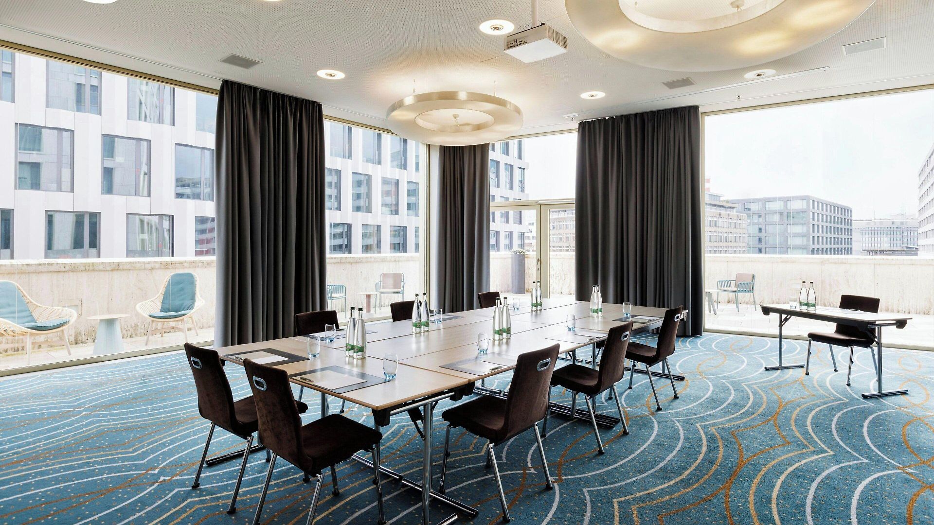 Renaissance Tower Hotel