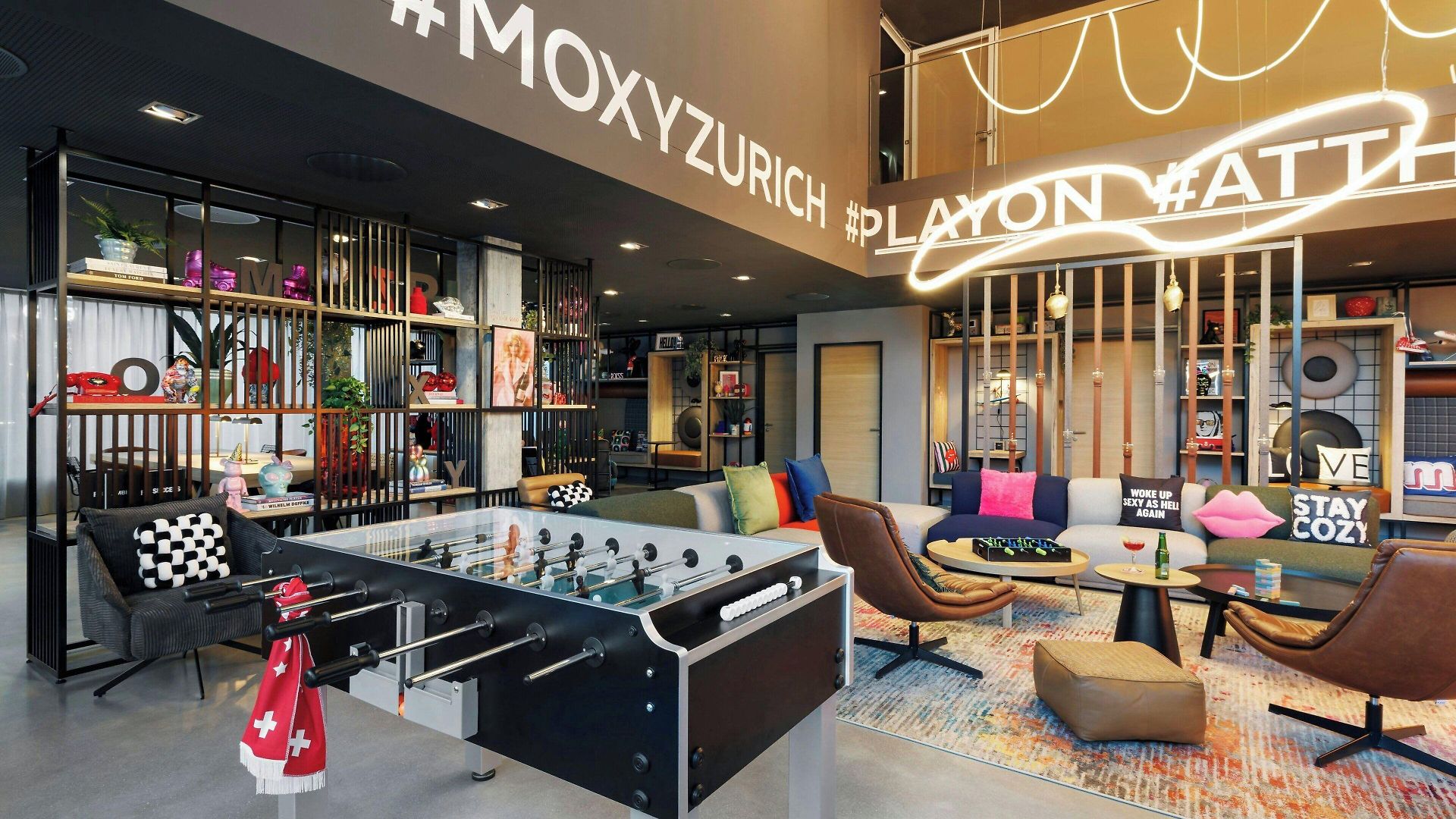 Moxy 3*