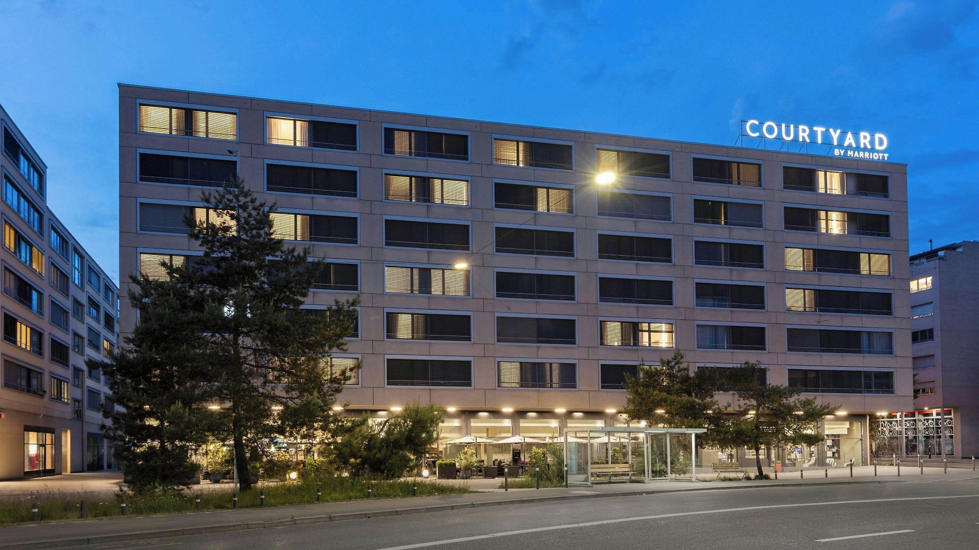 Hotel Courtyard By Marriott North