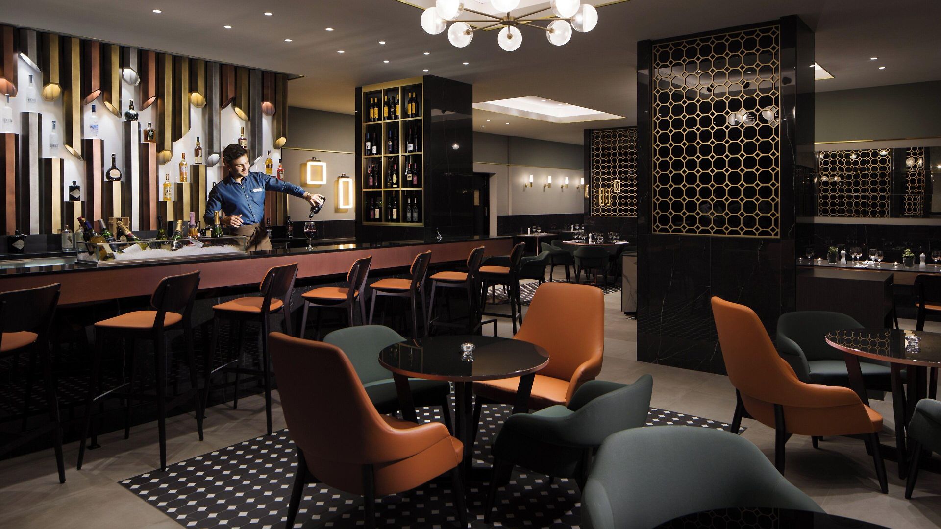 Hotel Crowne Plaza Zürich, An Ihg