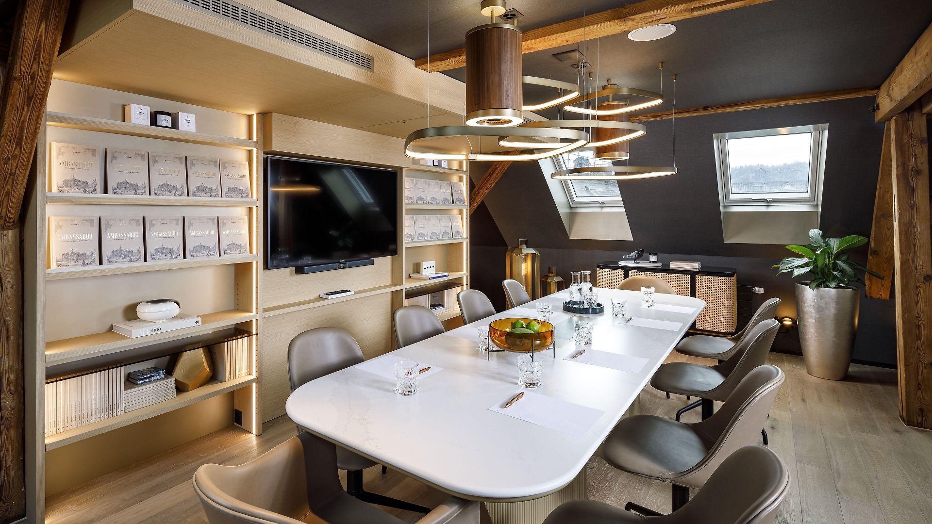 Small Luxury Ambassador 4* Zürich