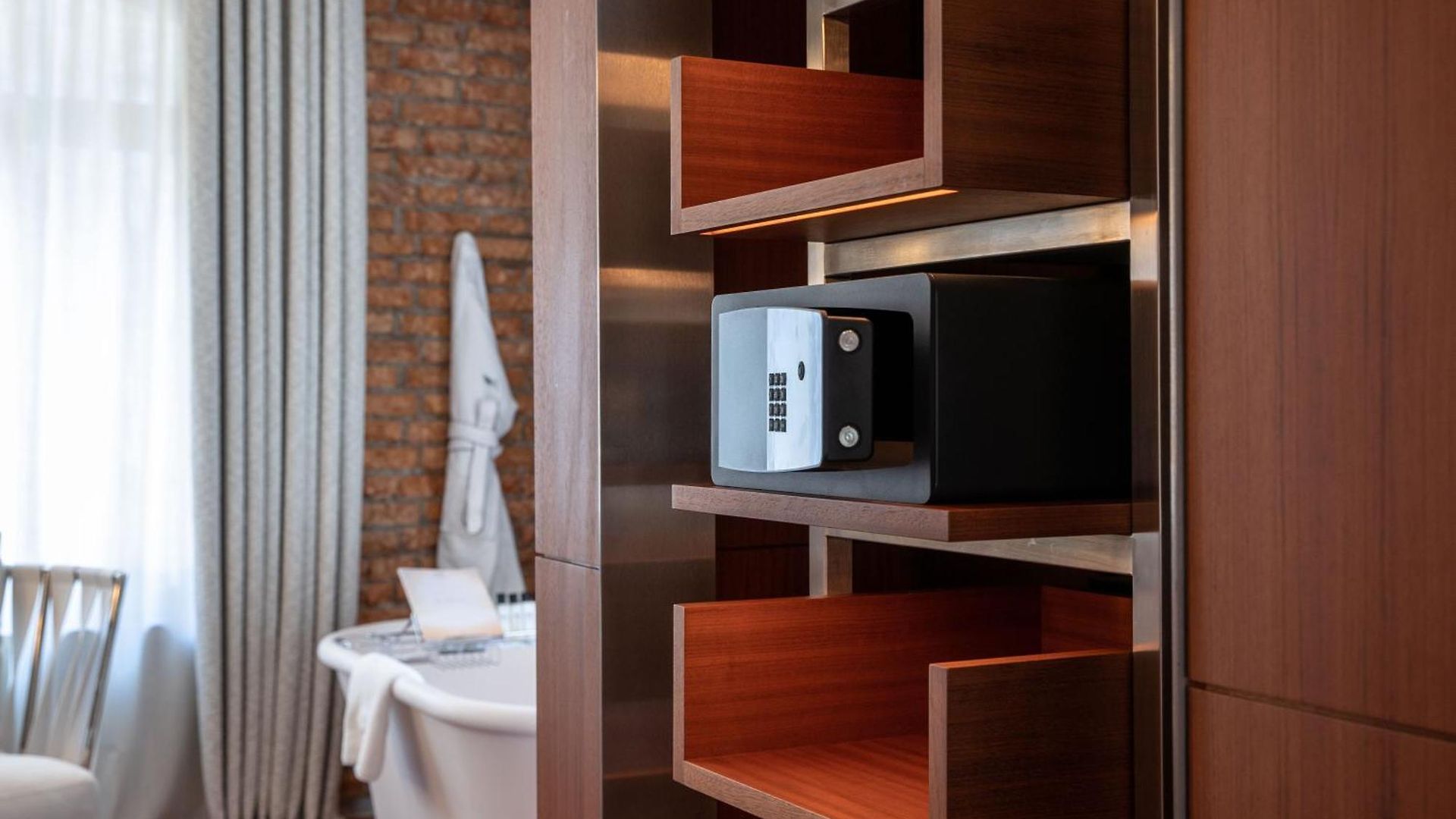 La Reserve Eden Au Hotel 5*