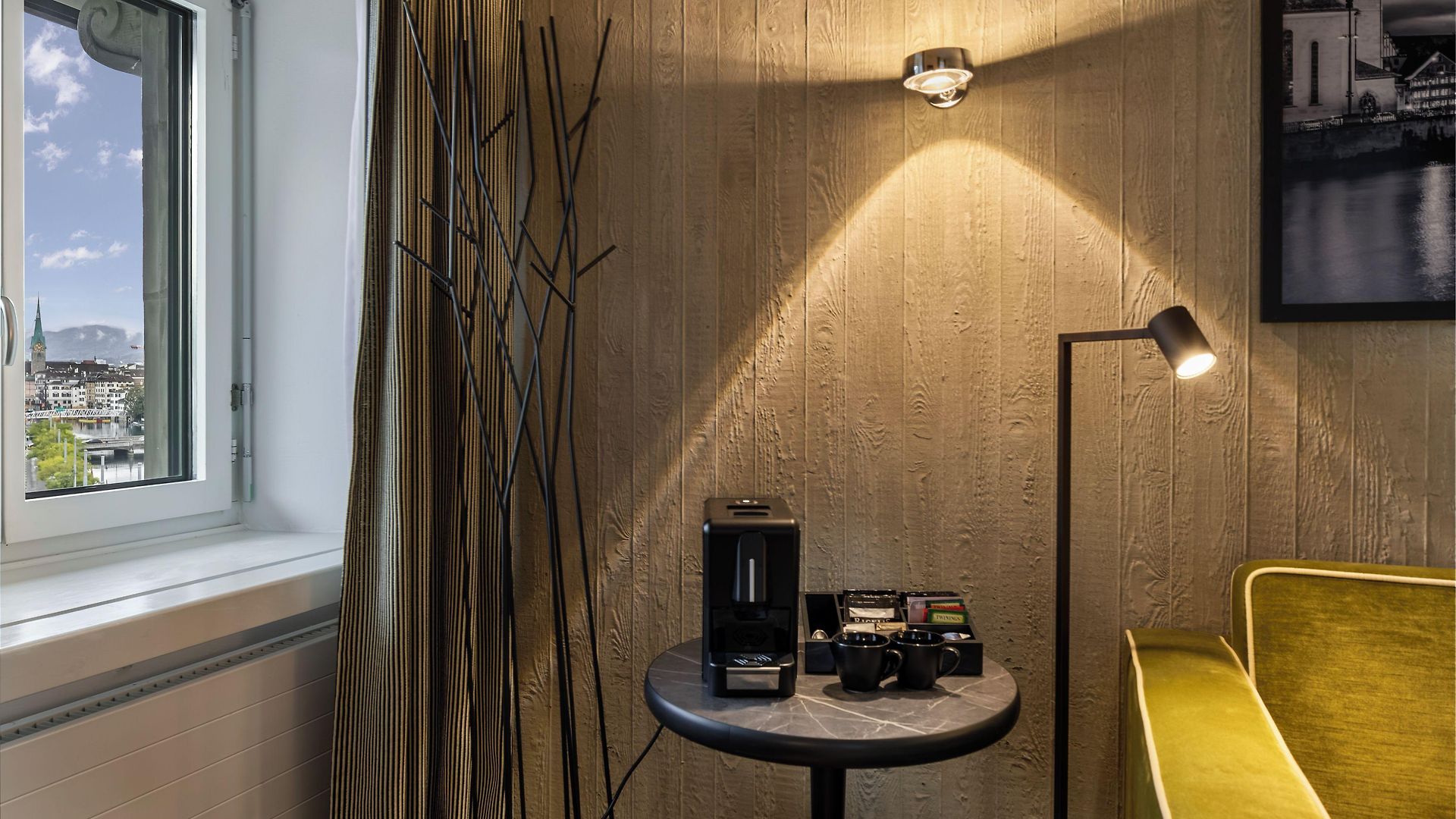 Plaza Hotel 4*