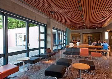Youth Hostel *