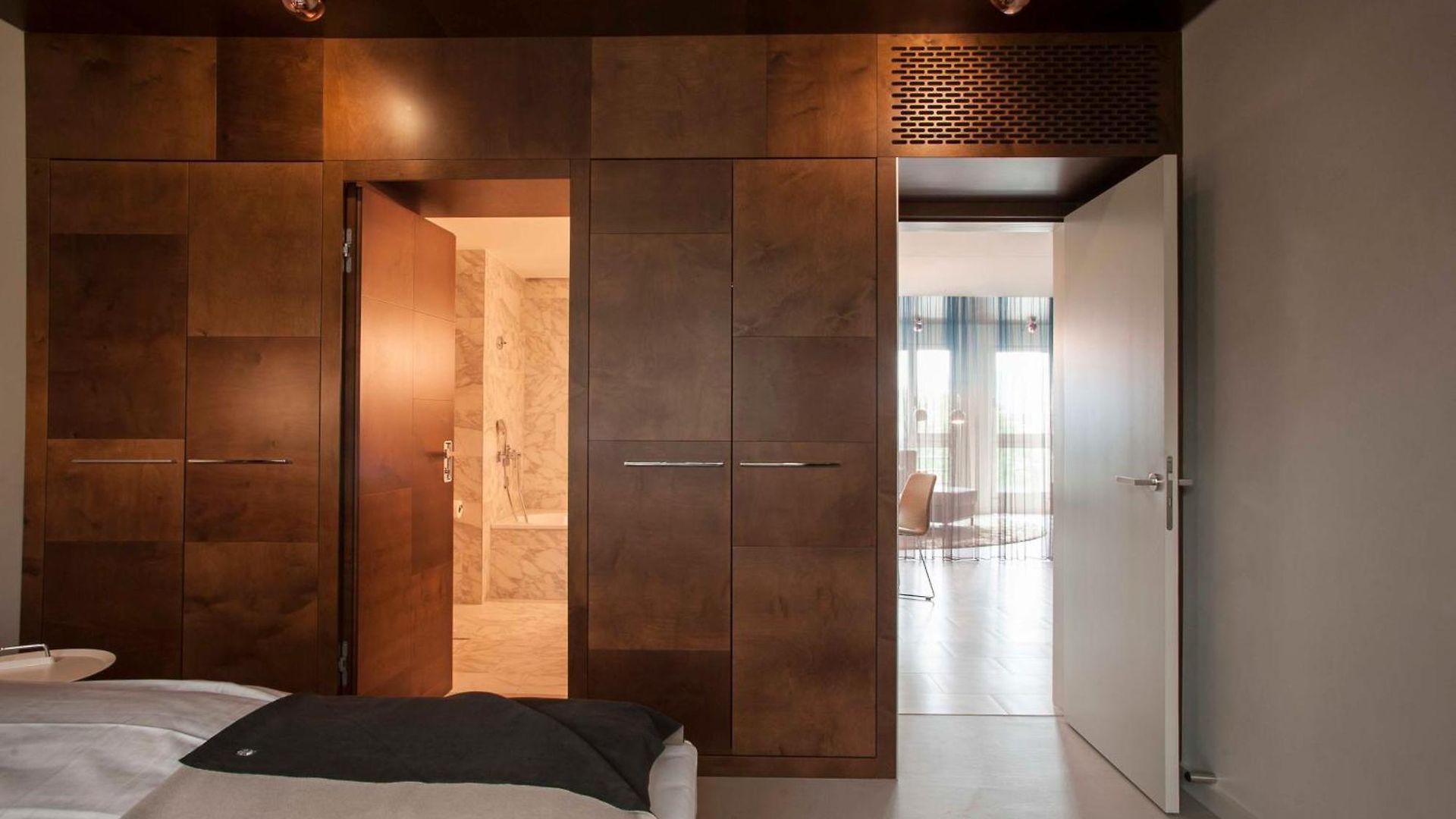 Hotel Ema House