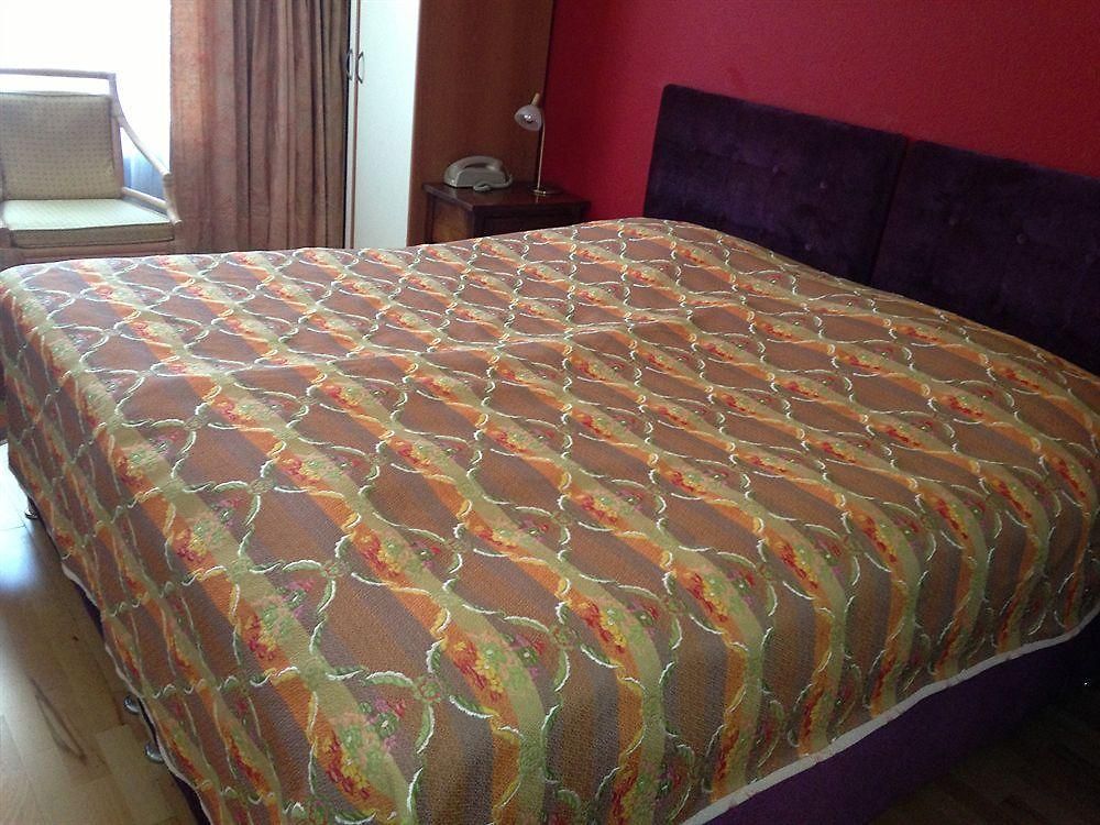 Hotel Center - Bellevue 3*