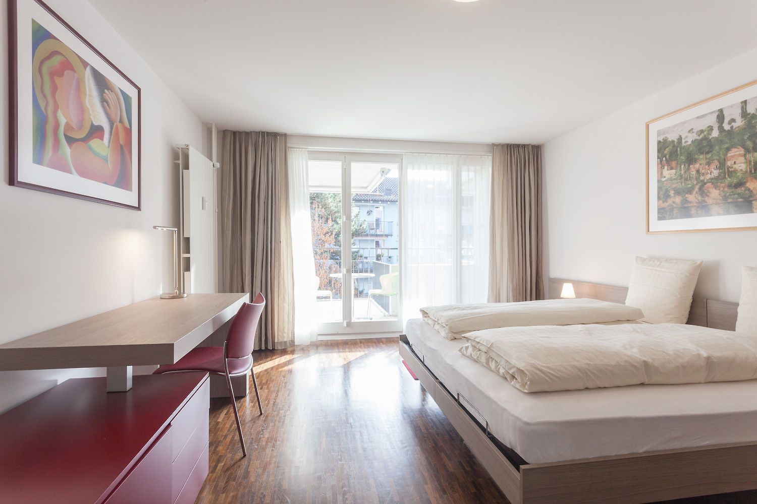 Ema House 4*