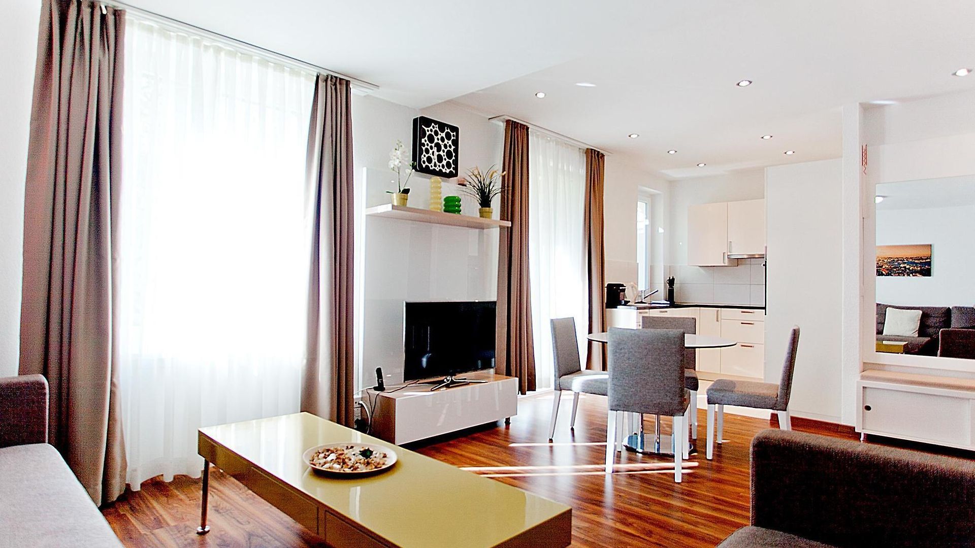 Luxury By Livingdowntown Apartment *
