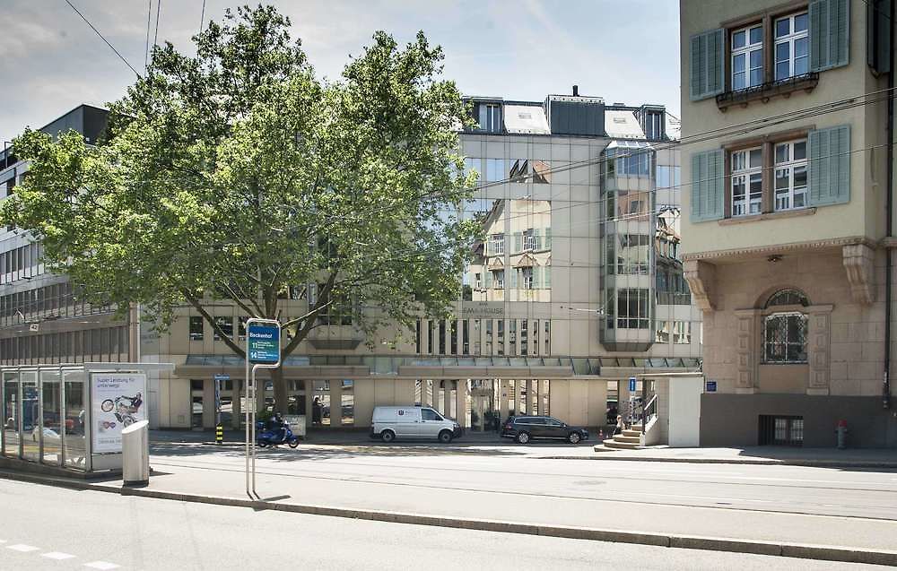 Hotel Ema House